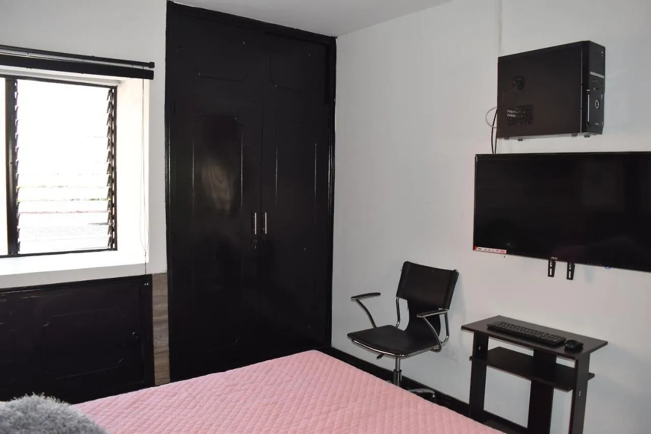 B&B Habitaciones Amobladas Medellín Gæstehus