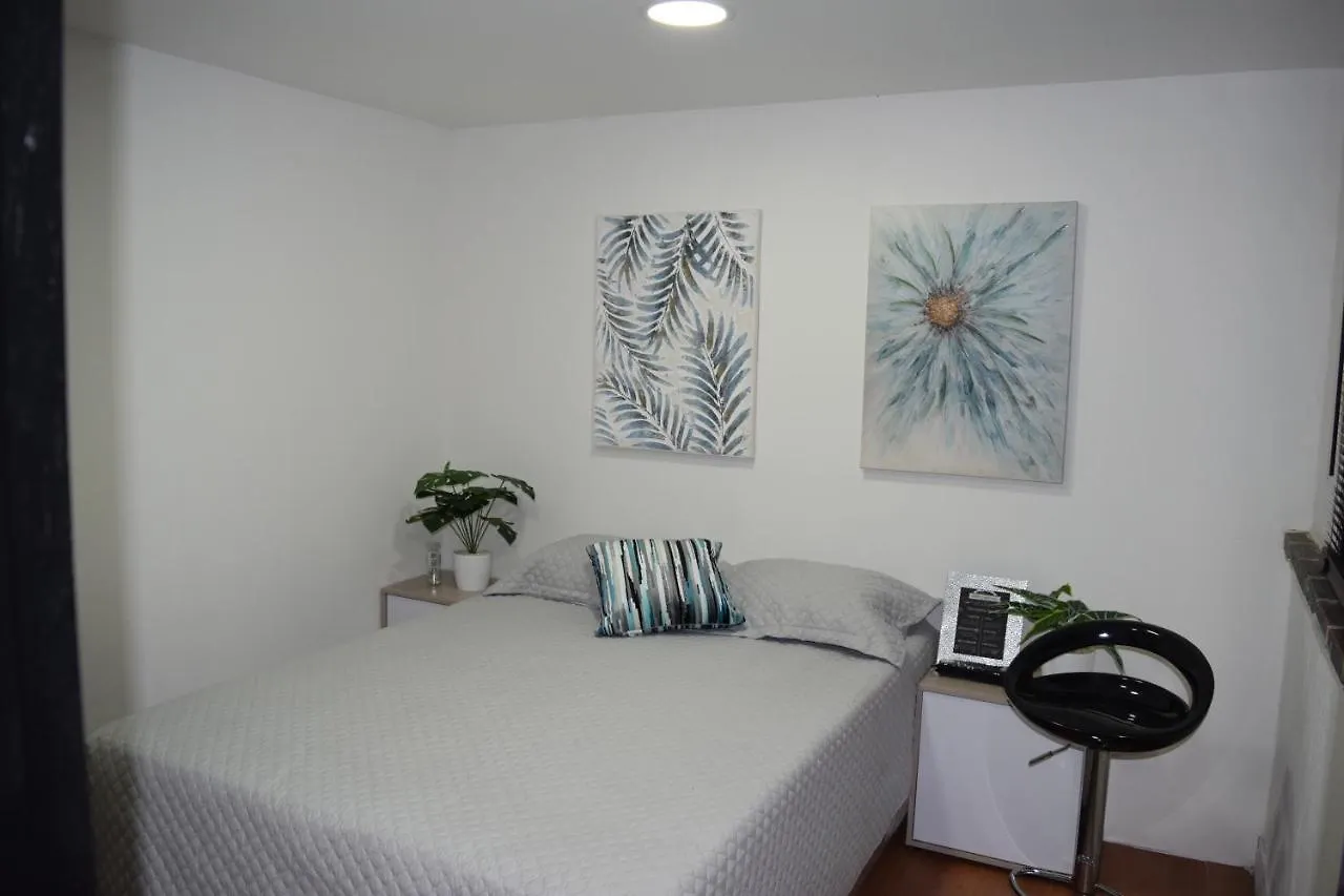 Pensión B&B Habitaciones Amobladas Medellín Colombia