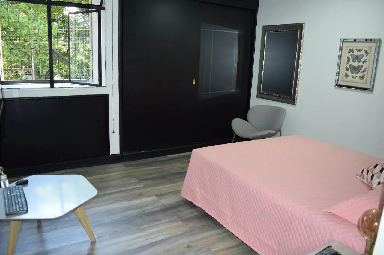 Pensión B&B Habitaciones Amobladas Medellín