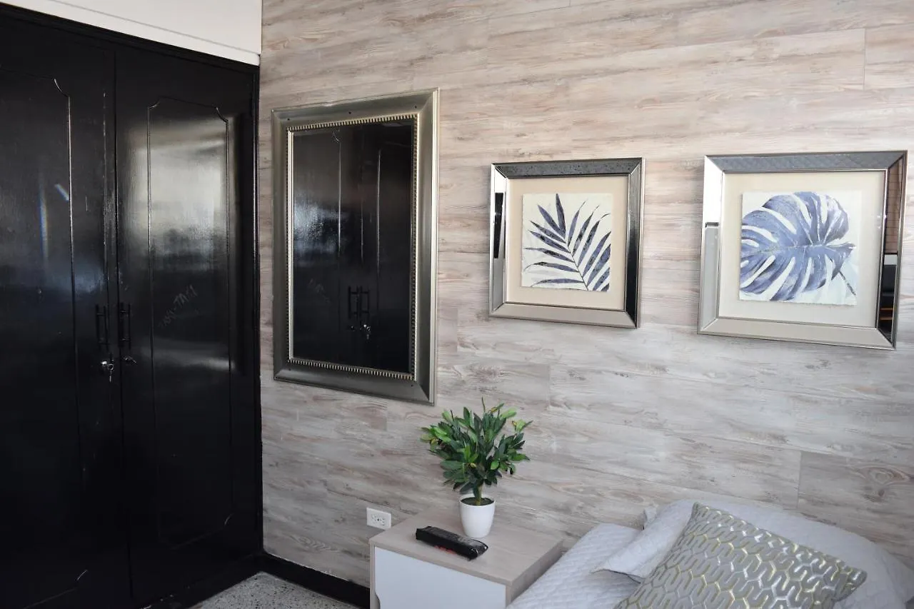 Pensión B&B Habitaciones Amobladas Medellín Colombia